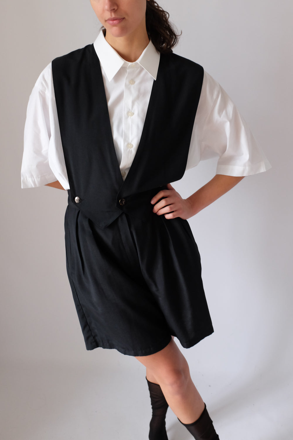 CLASSY SHORT ARMS WHITE OVERSIZE SHIRT