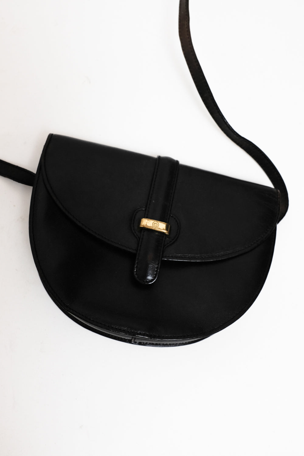 AIGNER VINTAGE BLACK HALF MOON BAG • collection Nº2