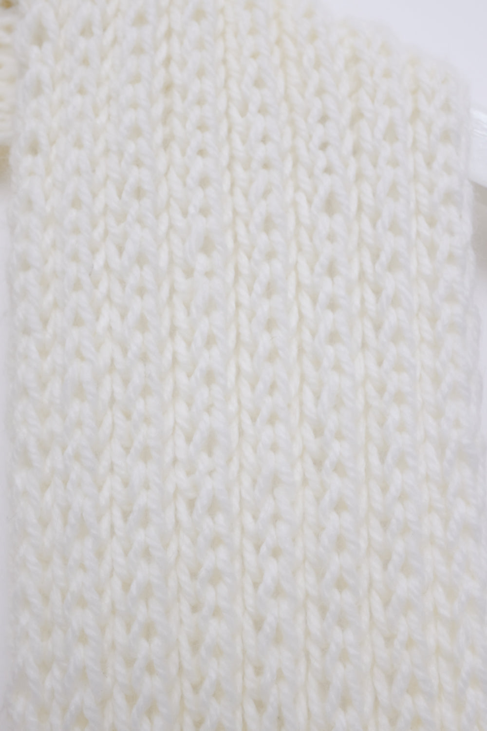 HANDMADE OFF WHITE CHUNKY KNIT SCARF