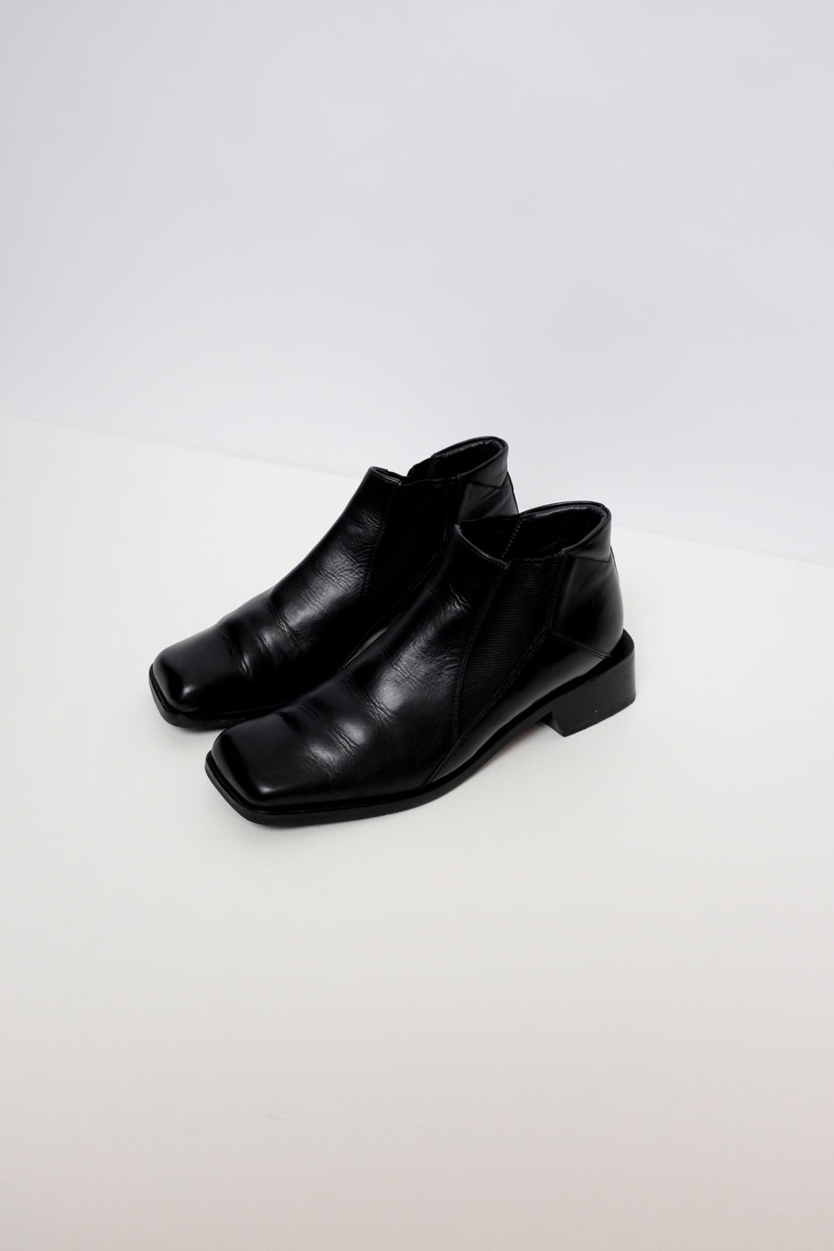 0010_SQUARE TOE BLACK 37 LEATHER CHELSEA BOOTS
