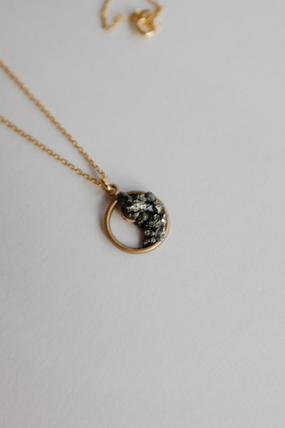 0001_YIN YANG PYRITE NECKLACE GOLD PLATED 925
