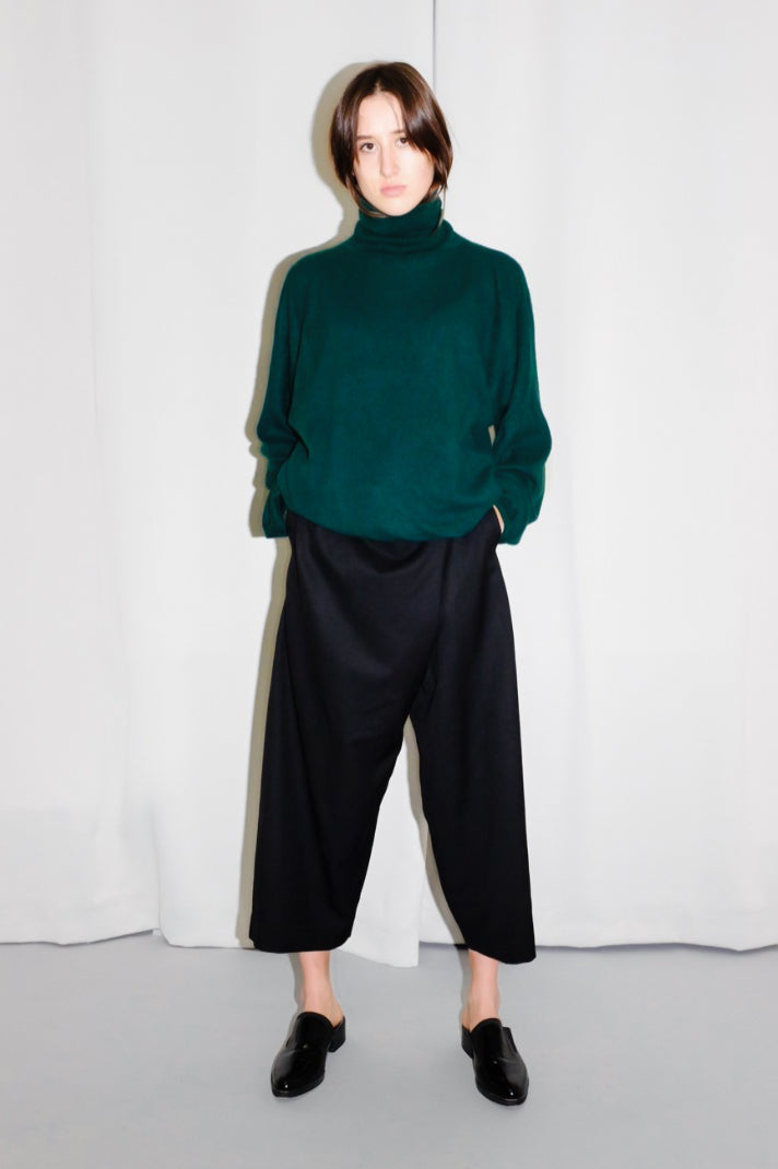 PURE WOOL FOREST GREEN TURTLE SWEATER
