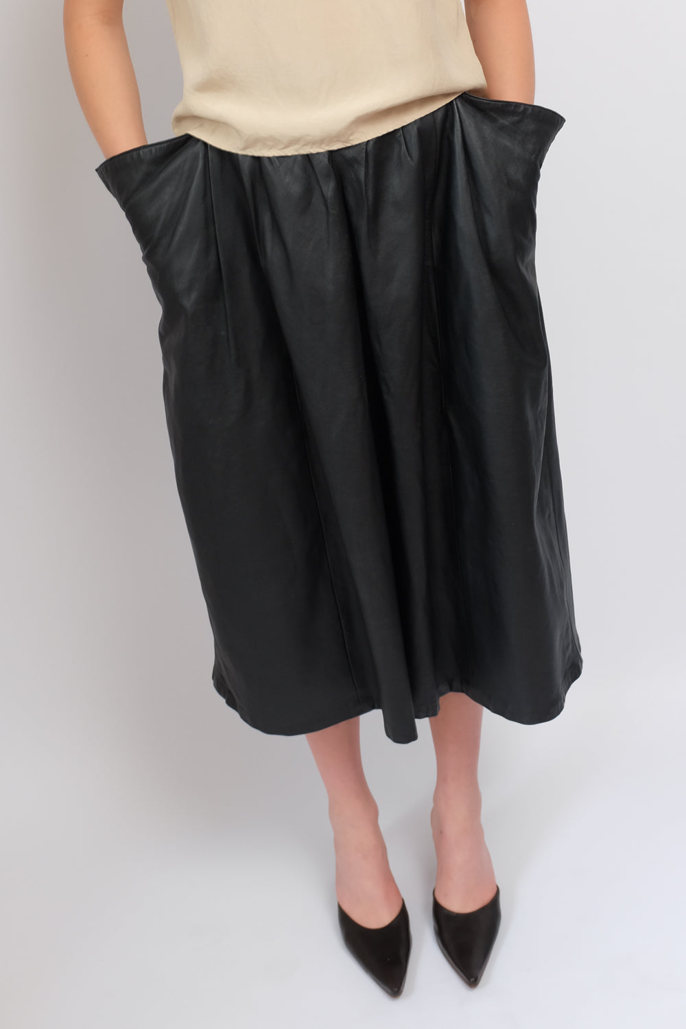LEATHER HIGH WAIST BLACK PLEATED SKIRT