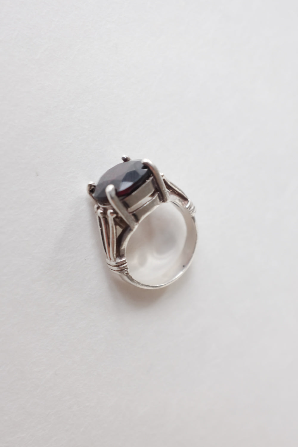 SMALL FINGER RED STONE VINTAGE PINKY RING 925