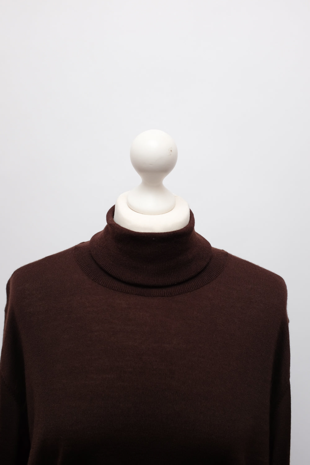 PURE WOOL BROWN TURTLE JOOP SWEATER