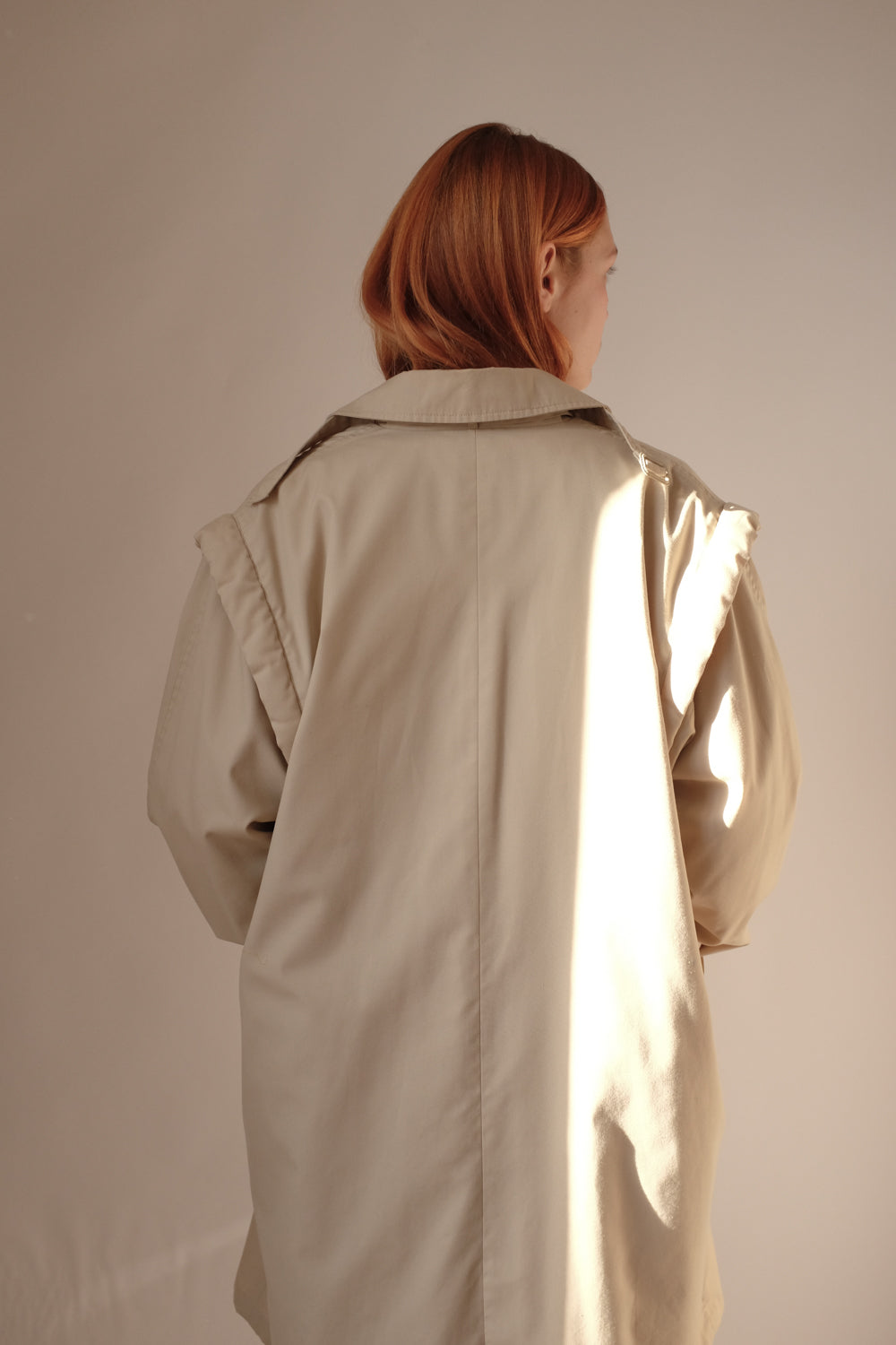 VINTAGE EXTRA BOLD SHOULDERS TRENCH