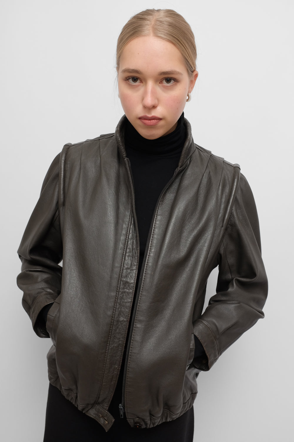 BROWN LEATHER VINTAGE BOMBER JACKET