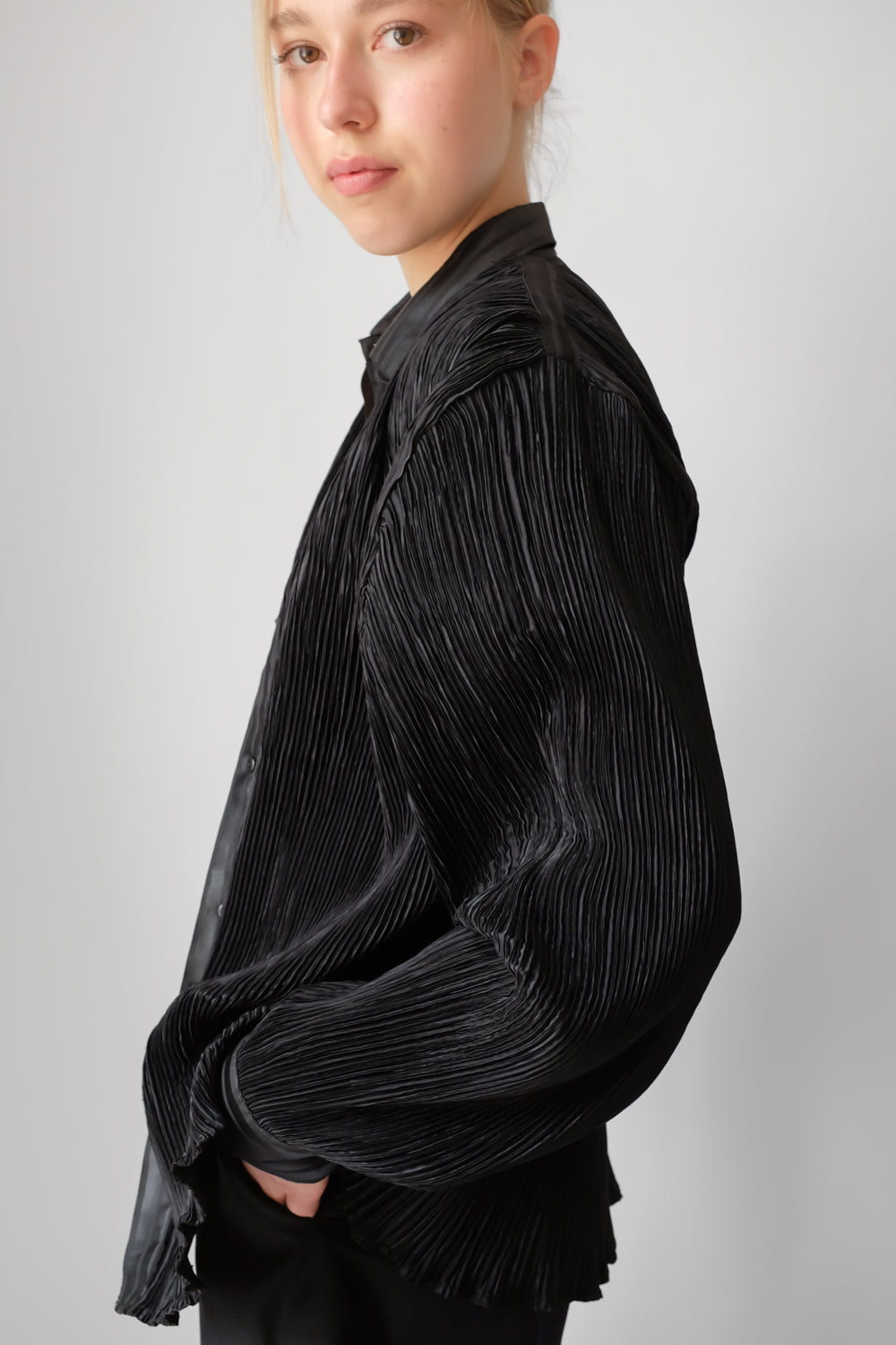 PLEATS VINTAGE BLACK SHIRT JACKET