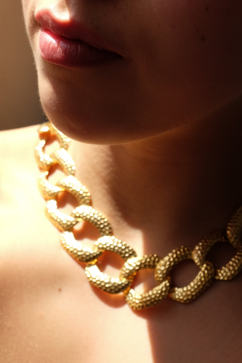 BOLD VINTAGE CHAIN GOLD PLATED NECKLACE