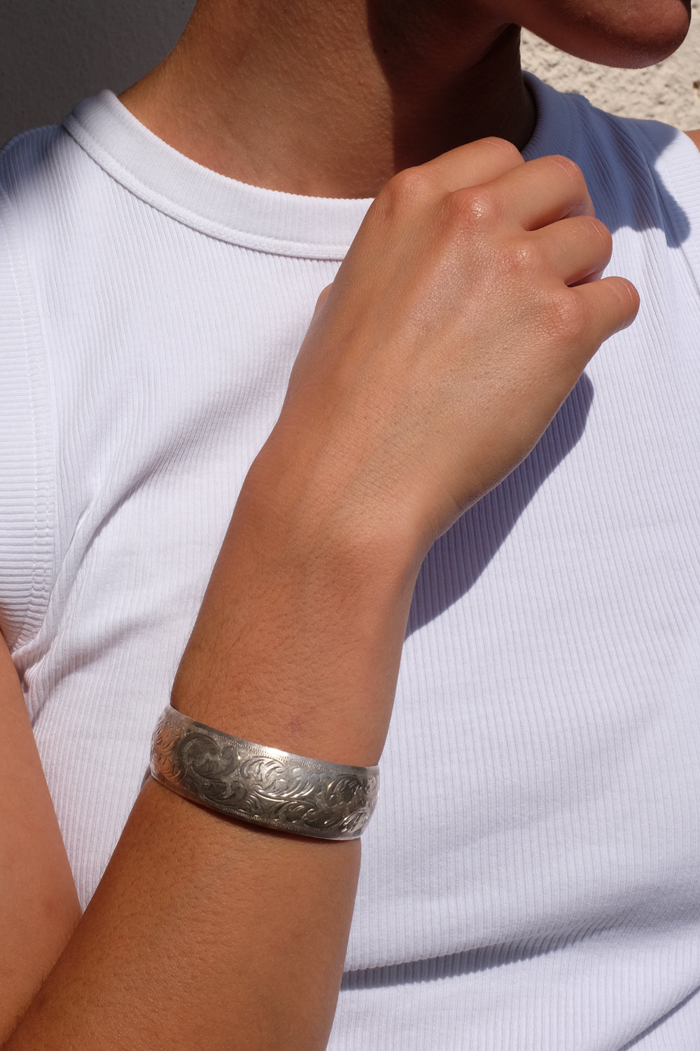 VINTAGE BOLD SILVER STRETCHY BRACELET