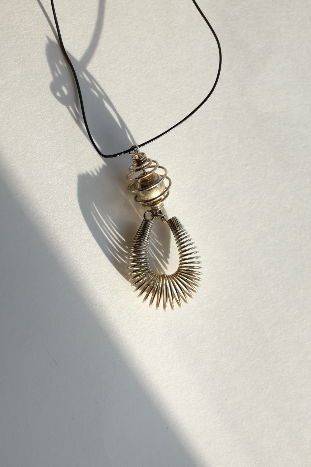 VINTAGE LEATHER NECKLACE WITH BOLD PENDANT