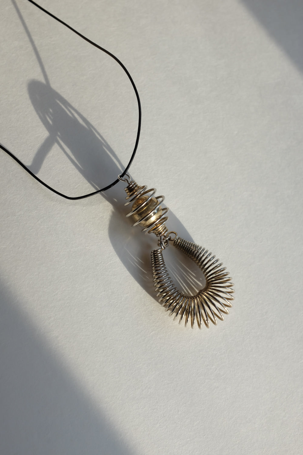 VINTAGE LEATHER NECKLACE WITH BOLD PENDANT
