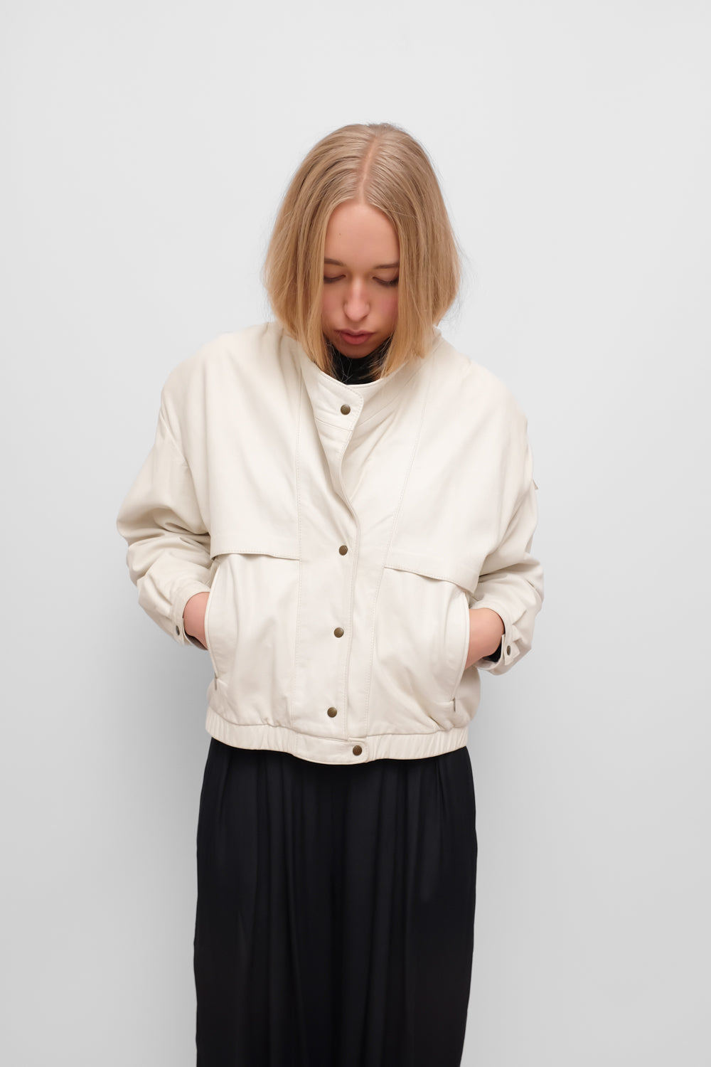 VINTAGE WHITE LEATHER BOMBER JACKET