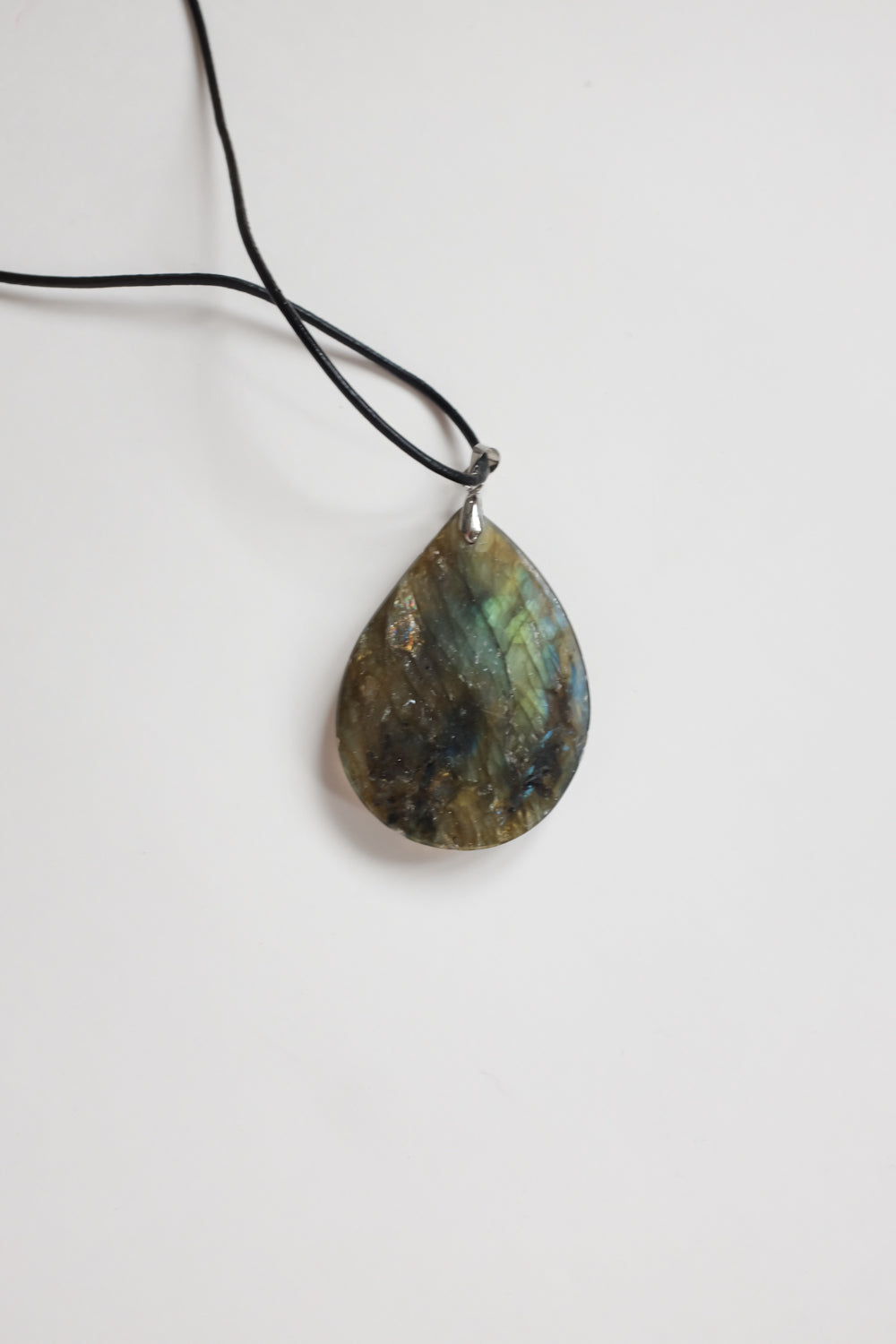 VINTAGE STONE LEATHER NECKLACE