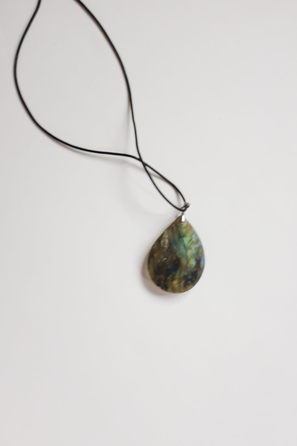VINTAGE STONE LEATHER NECKLACE