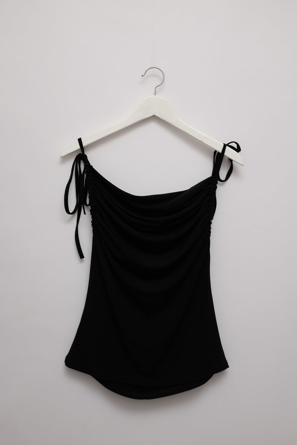 BLACK RUFFLES VINTAGE TOP