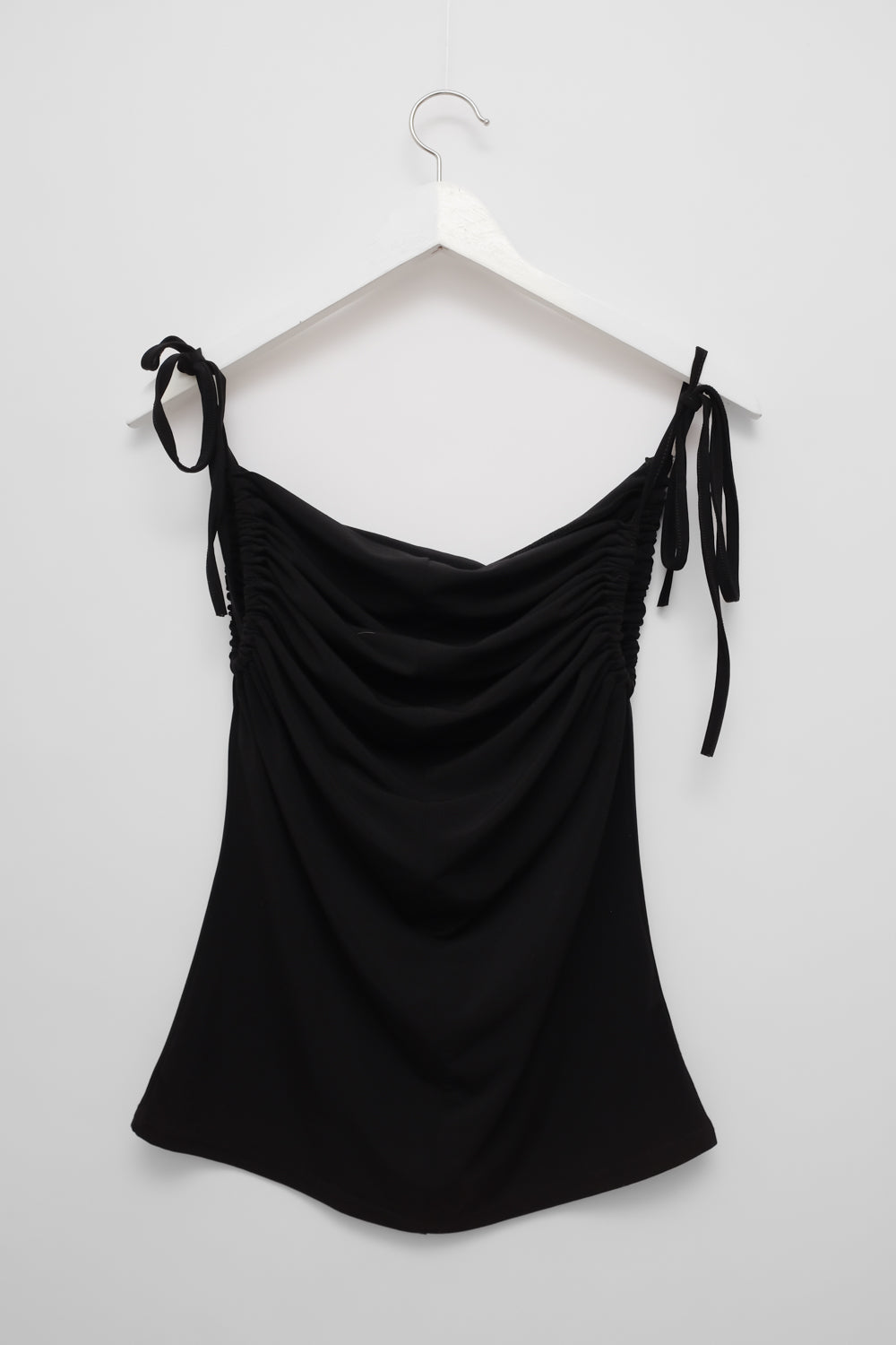 BLACK RUFFLES VINTAGE TOP