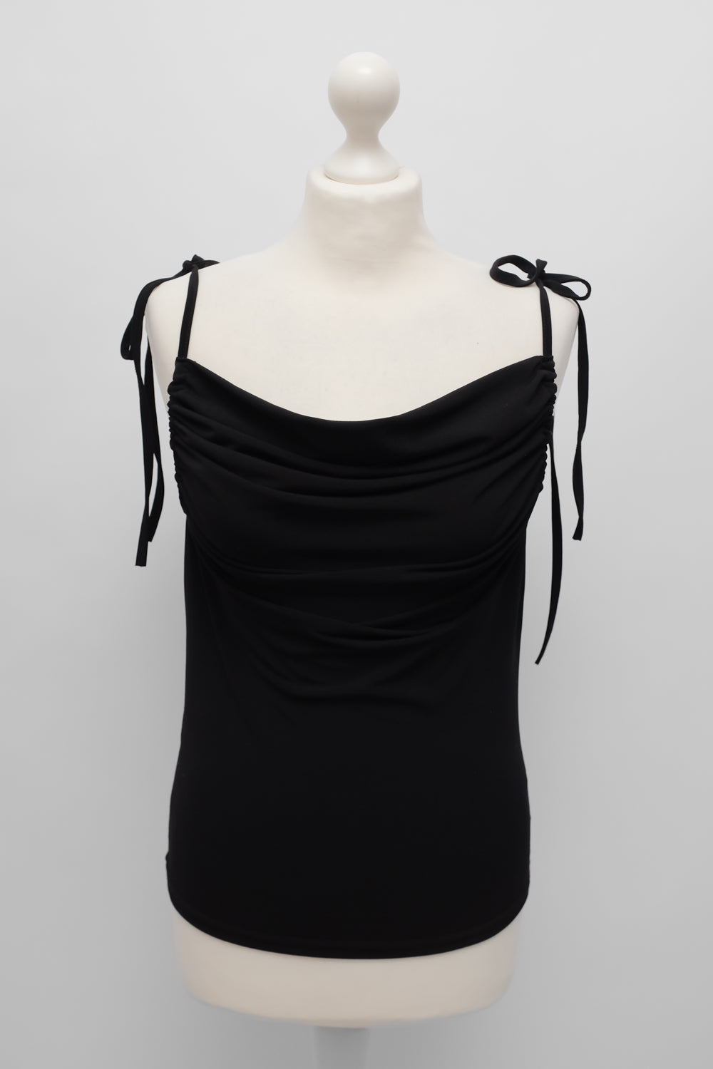 BLACK RUFFLES VINTAGE TOP