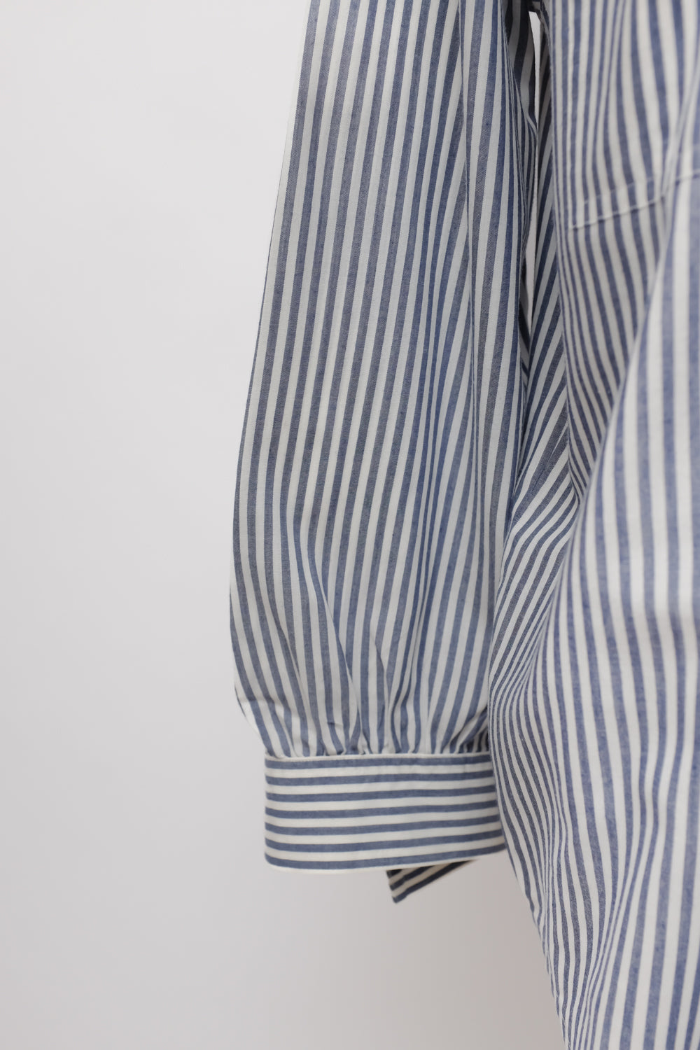 NAVY STRIPED OVERSIZE SHIRT