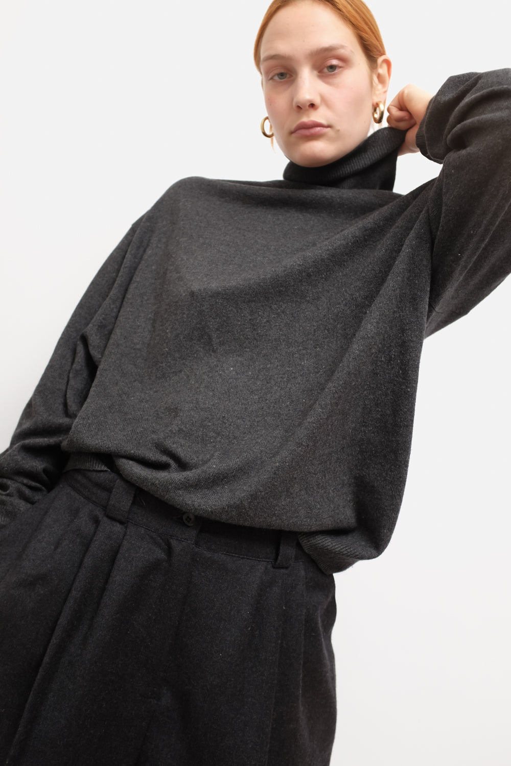 PURE SILK CASHMERE ANTHRACITE TURTLE KNIT