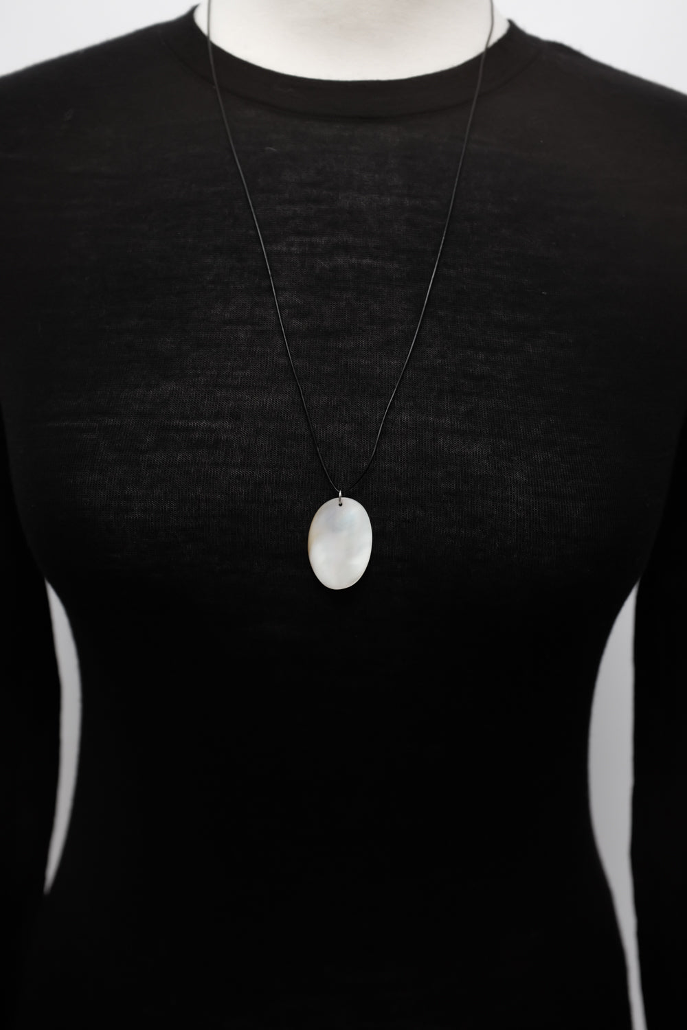 LONG LEATHER MOTHER OF PEARL NECKLACE