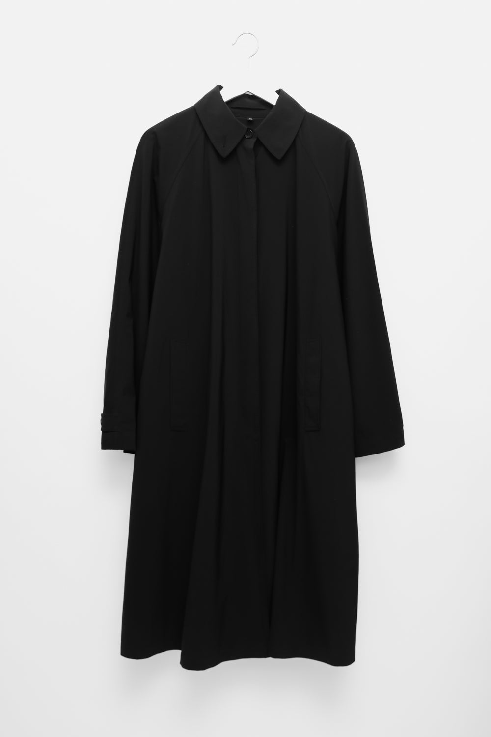 TECHNICAL BLACK RAIN TRENCH COAT