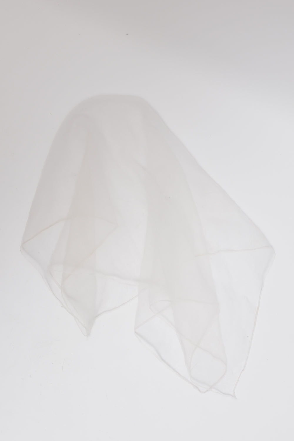 LUCID WHITE VINTAGE SCARF