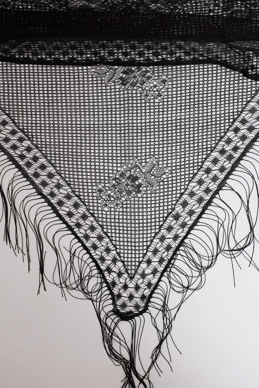LUCID TRIANGLE BLACK LACE FLORAL SCARF