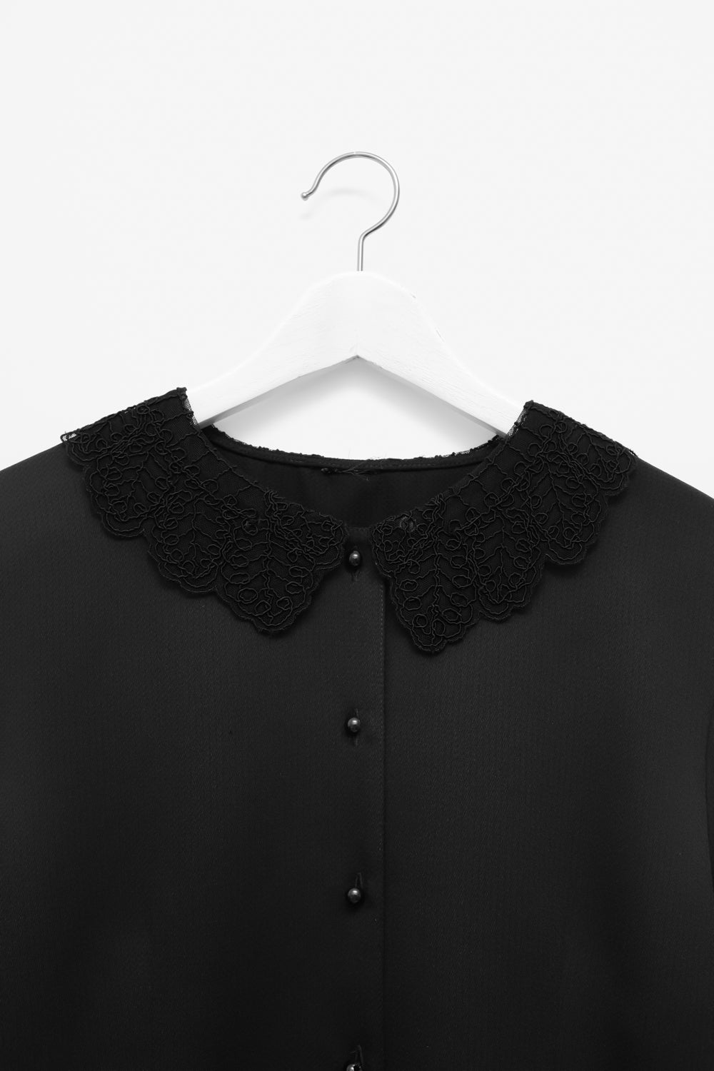 LACE COLLAR BLACK VINTAGE BLOUSE