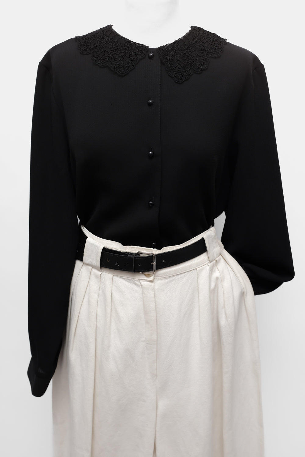 LACE COLLAR BLACK VINTAGE BLOUSE