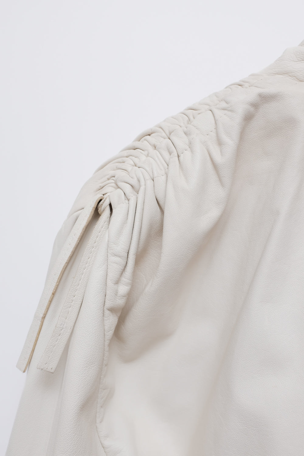 VINTAGE WHITE LEATHER BOMBER JACKET