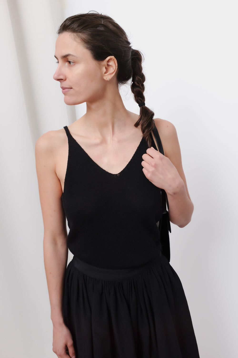 BLACK V KNIT CAMISOLE