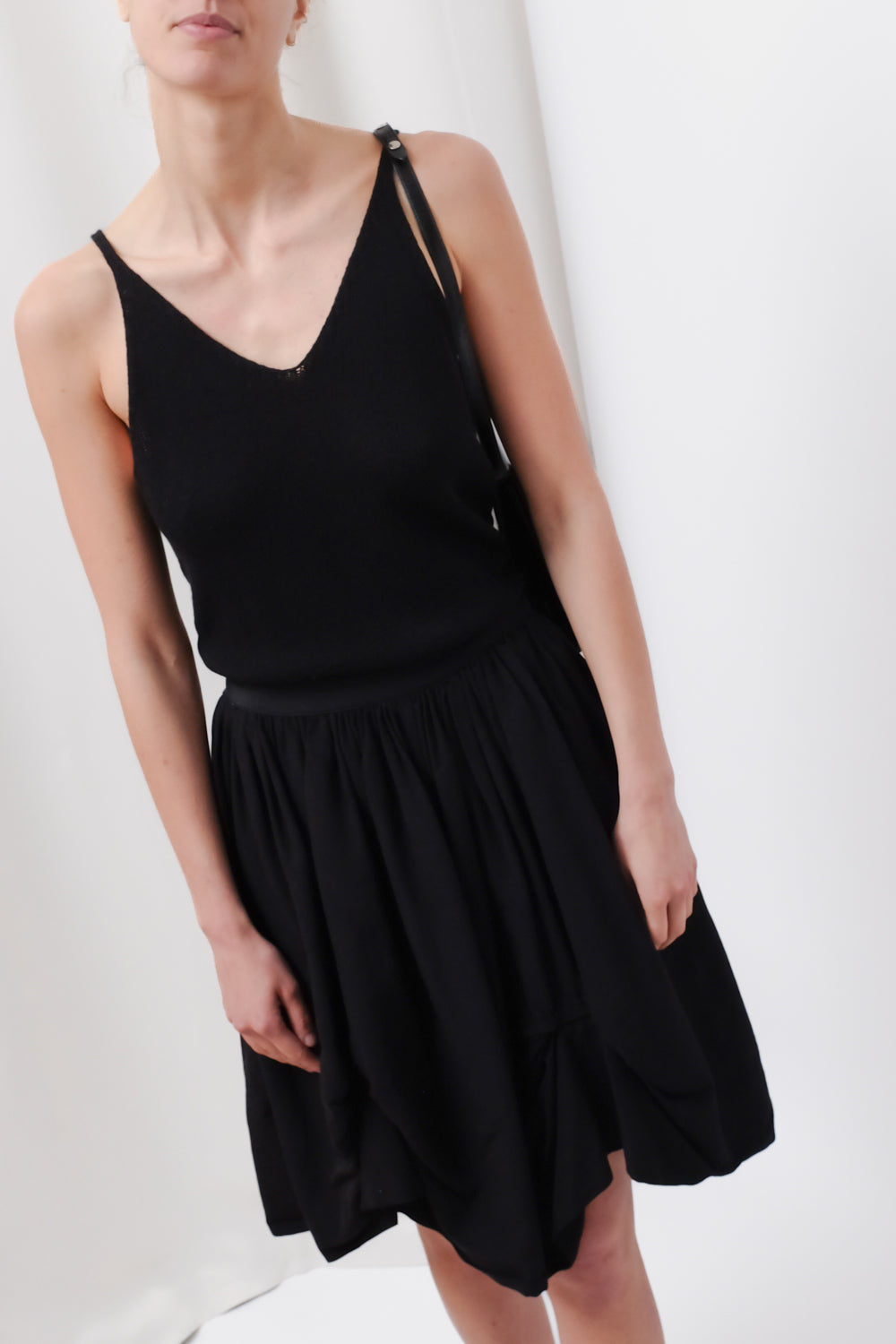 BLACK V KNIT CAMISOLE