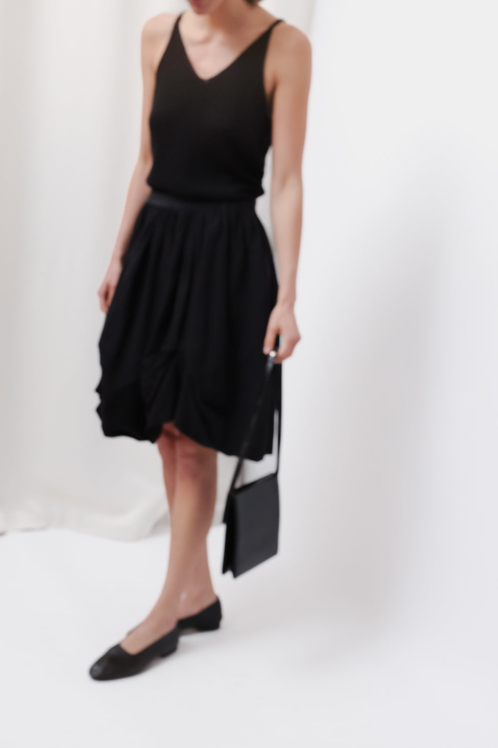 BLACK V KNIT CAMISOLE