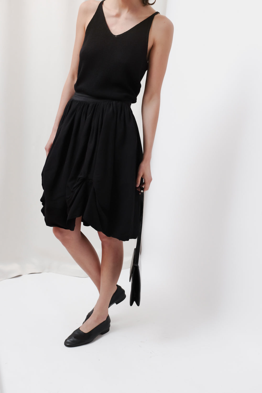BLACK V KNIT CAMISOLE