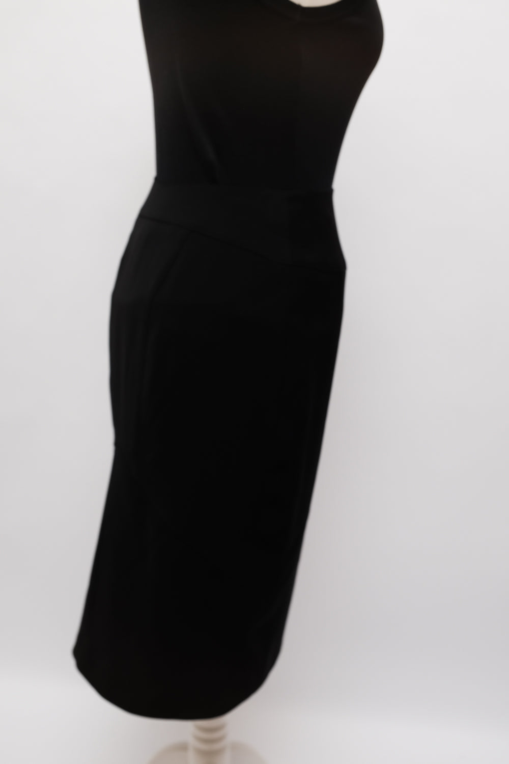 MUGLER VINTAGE BLACK MIDI PENCIL SKIRT