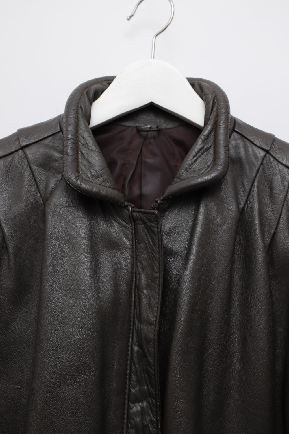 BROWN LEATHER VINTAGE BOMBER JACKET