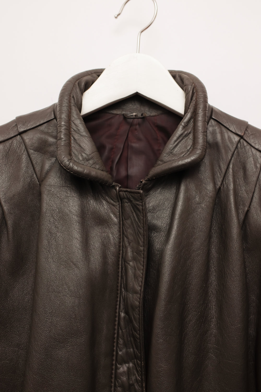 BROWN LEATHER VINTAGE BOMBER JACKET