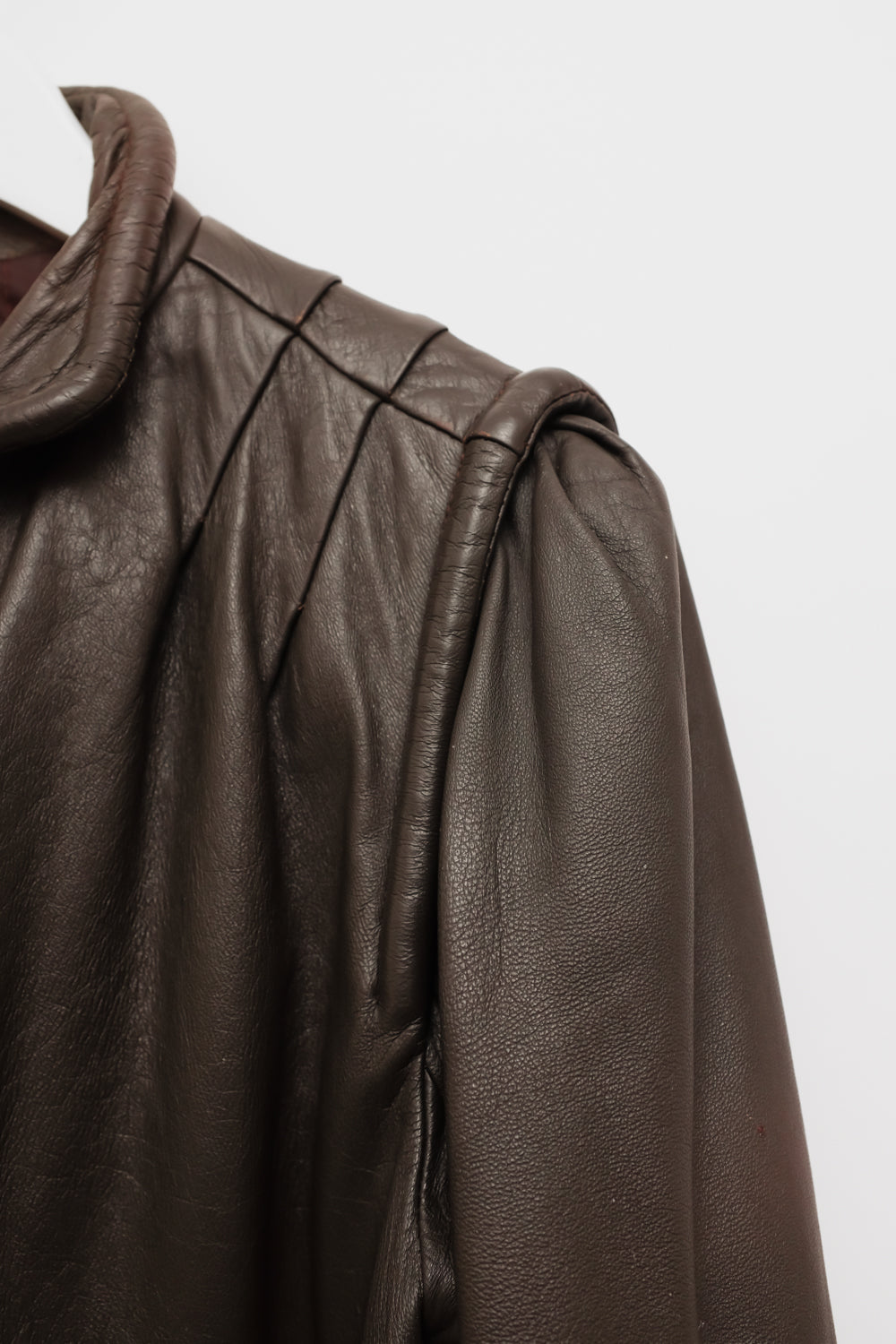 BROWN LEATHER VINTAGE BOMBER JACKET