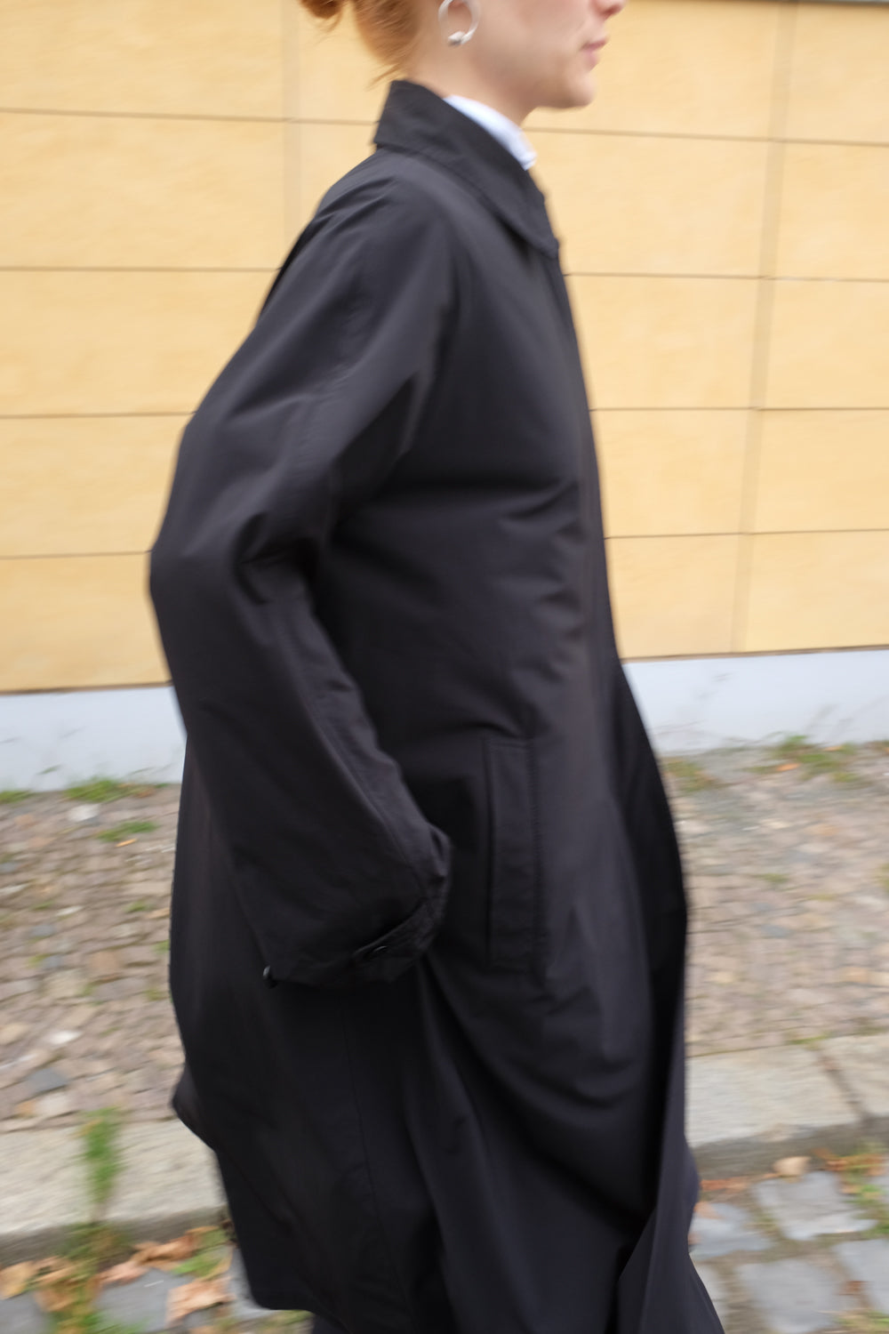 TECHNICAL BLACK RAIN TRENCH COAT