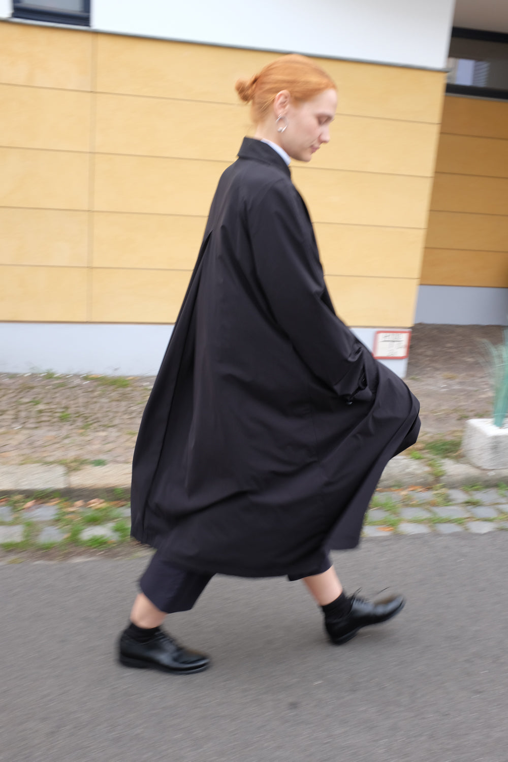 TECHNICAL BLACK RAIN TRENCH COAT