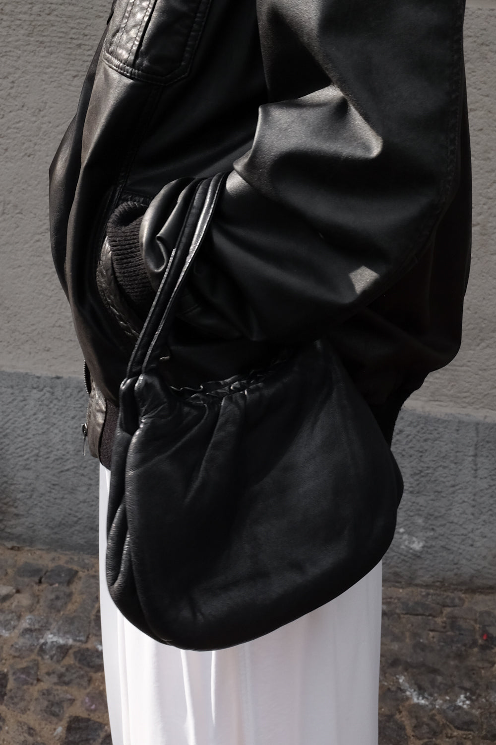 VINTAGE BLACK LEATHER OVERSIZE BOMBER