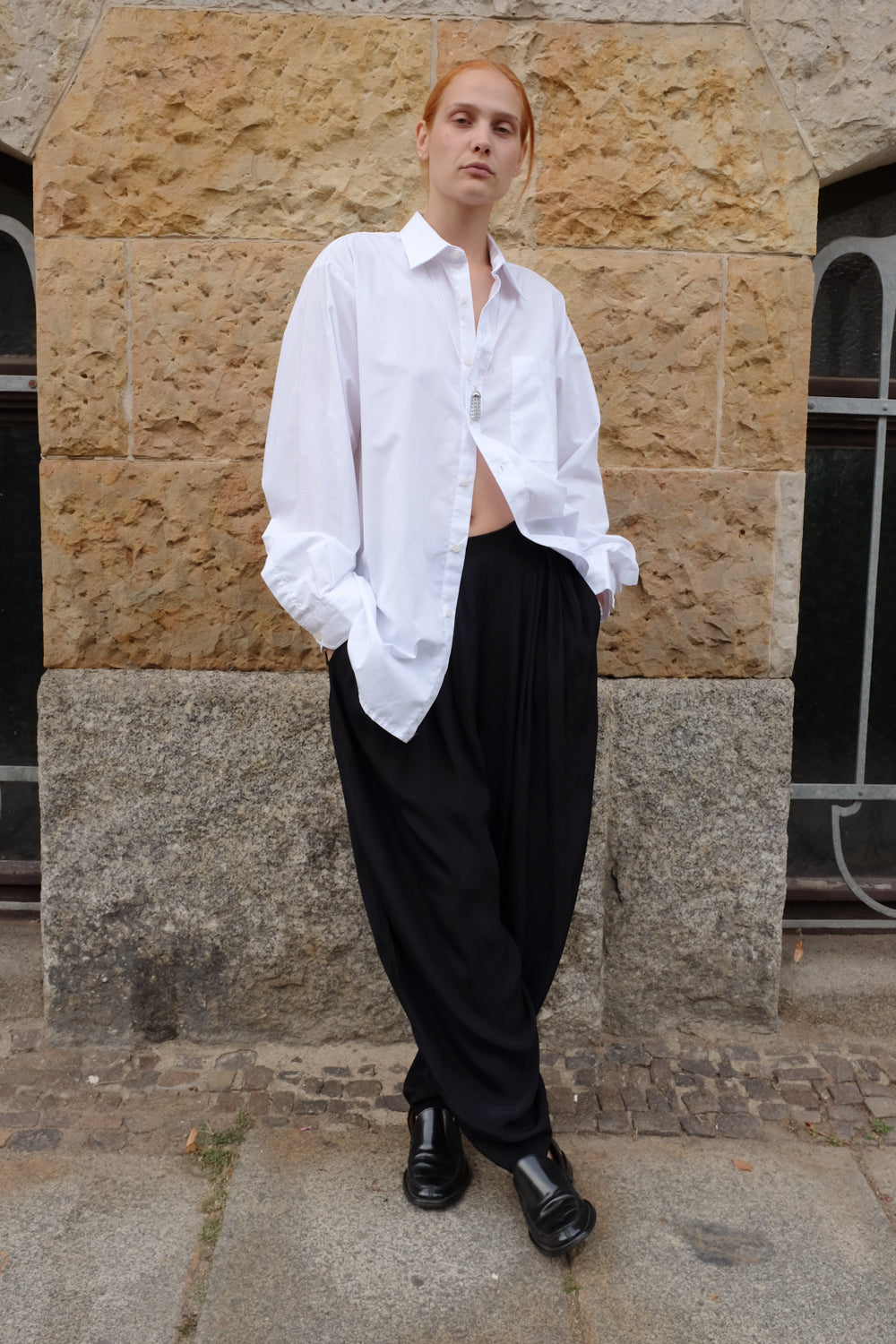 PURE VISCOSE BALLOON BLACK PANTS