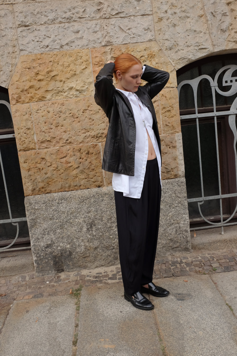 PURE VISCOSE BALLOON BLACK PANTS