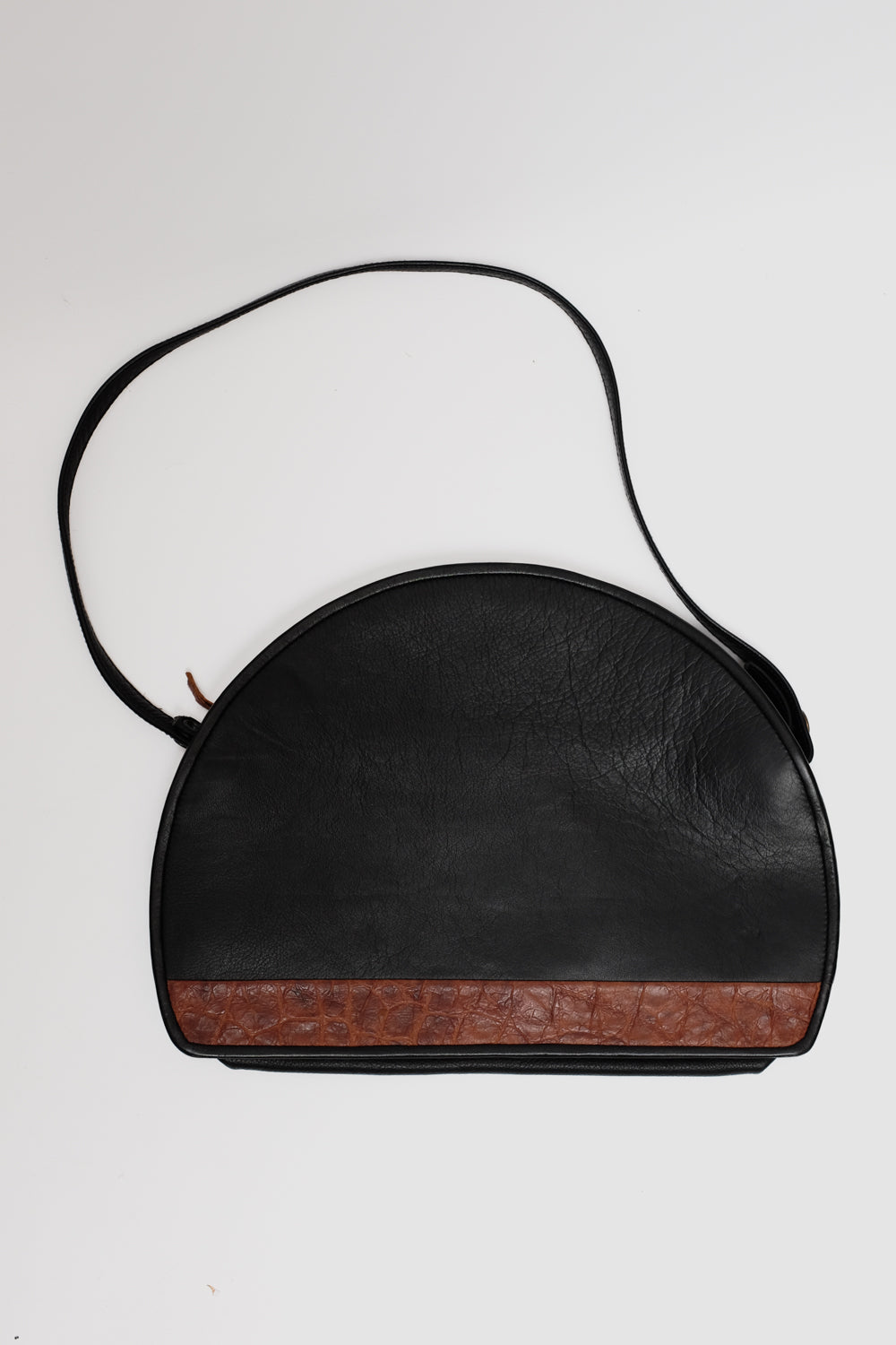 VINTAGE UNIQUE XXL LEATHER HALF MOON BAG