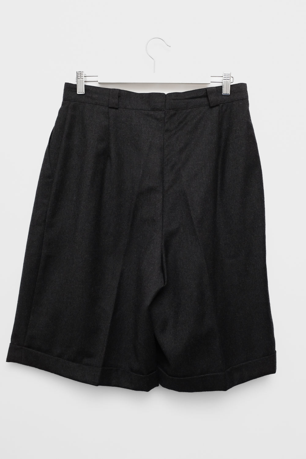 PURE WOOL PLEATED ANTHRACITE MIDI SHORTS