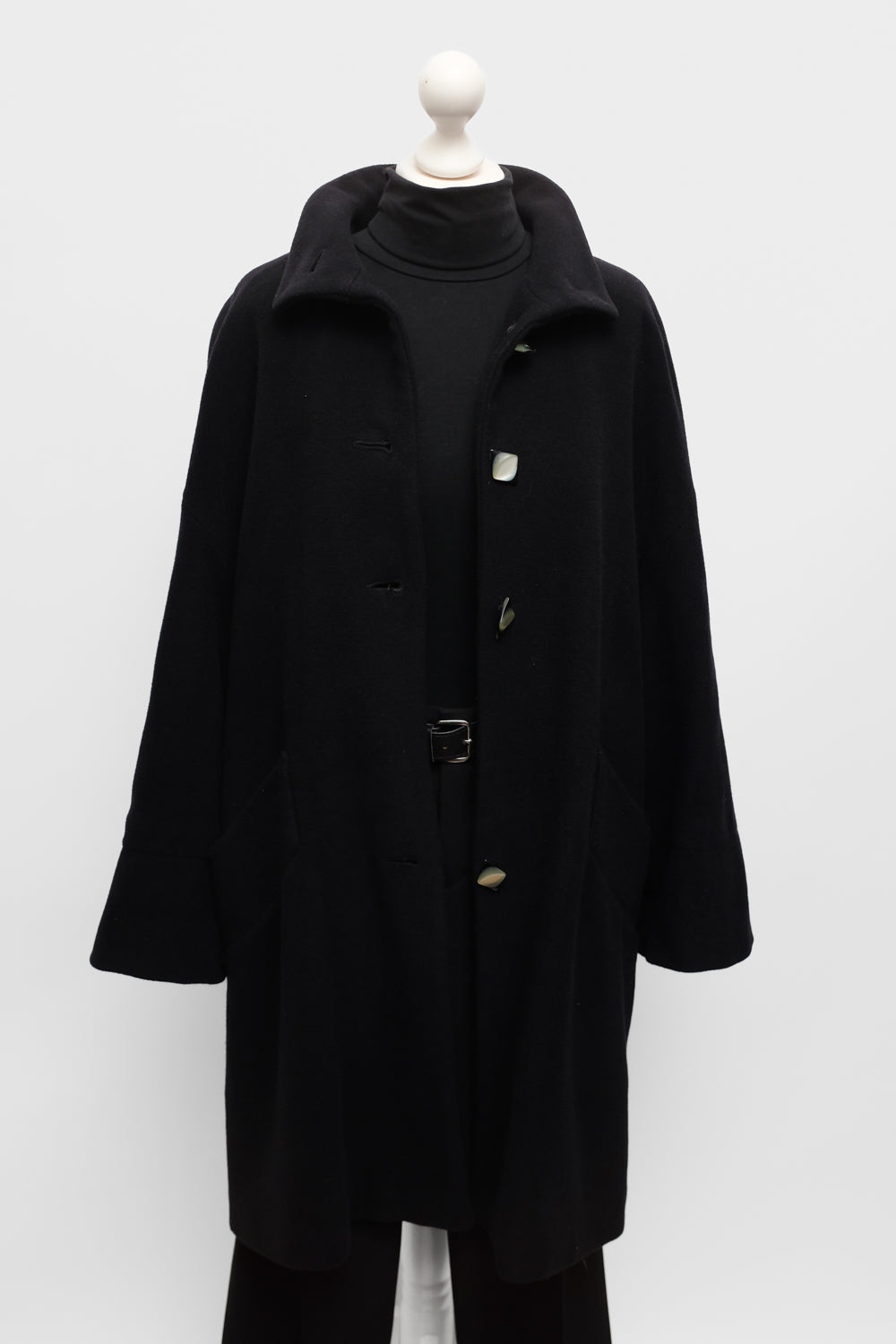 WOOL BLACK OVERSIZE MIDI COAT WITH BOLD BUTTONS