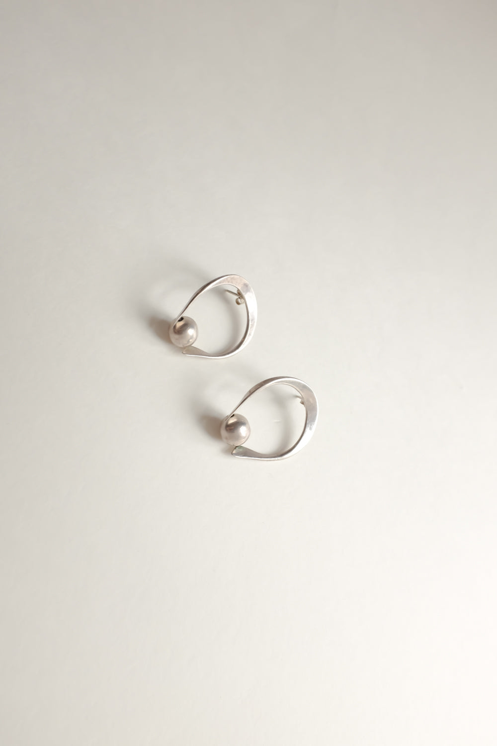 ORGANIC SHAPED BALL EARRINGS 925 SILVER