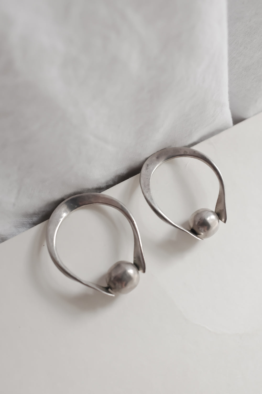 ORGANIC SHAPED BALL EARRINGS 925 SILVER