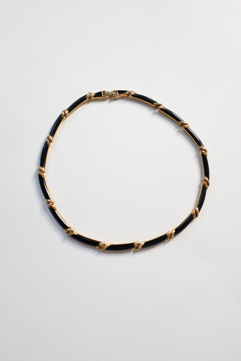 VINTAGE CHOKER GOLD BLACK NECKLACE